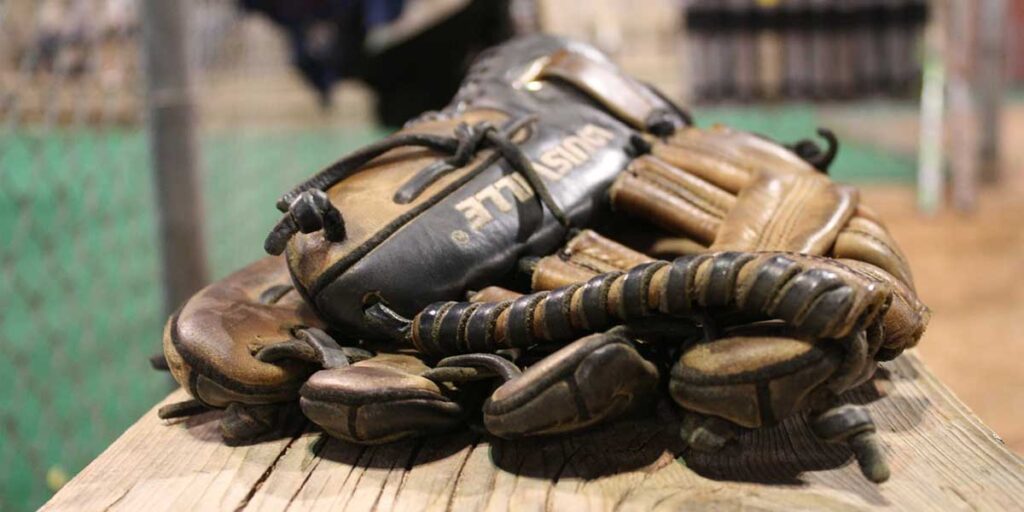 Top 11 Best Infield Gloves 2024 [Feb. Review]
